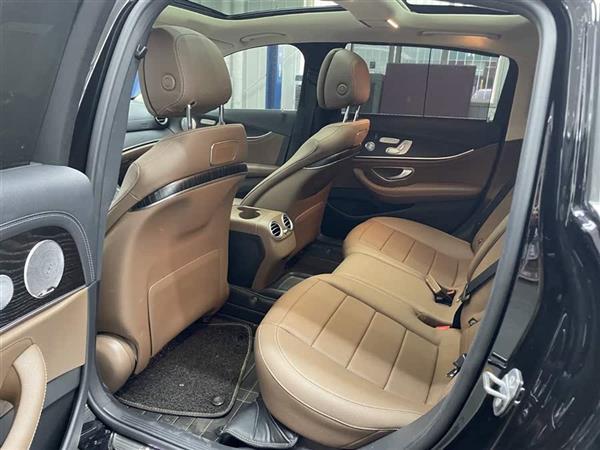 E 2019 Ŀ E 300 L ˶