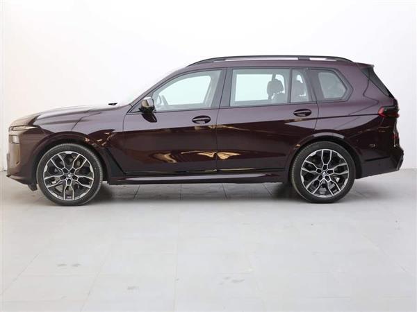 X7 2023 xDrive M60i