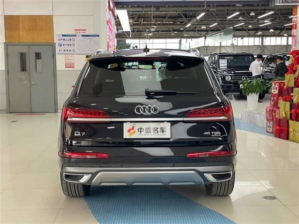 µQ7 2021 45 TFSI quattro S line˶