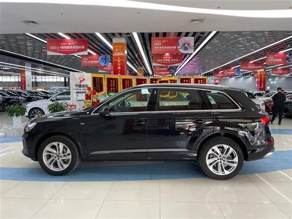 µQ7 2021 45 TFSI quattro S line˶
