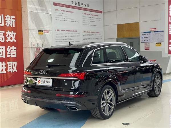 µQ7 2024 45 TFSI quattro S line˶