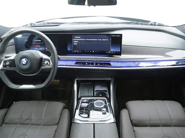 i7 2023 xDrive60L װ
