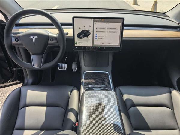 Model Y 2022 