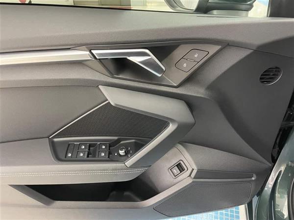 µA3 2022 Sportback 35 TFSI ʱ˶