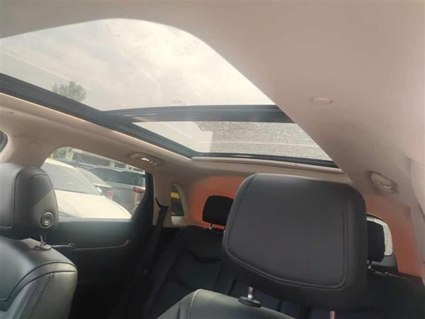 XT5 2018 28T 
