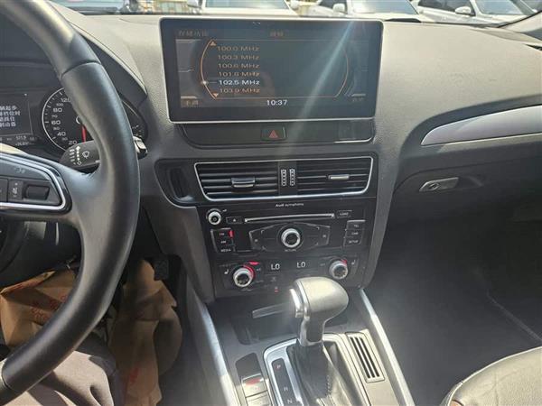 µQ5 2018 ذ 40 TFSI 