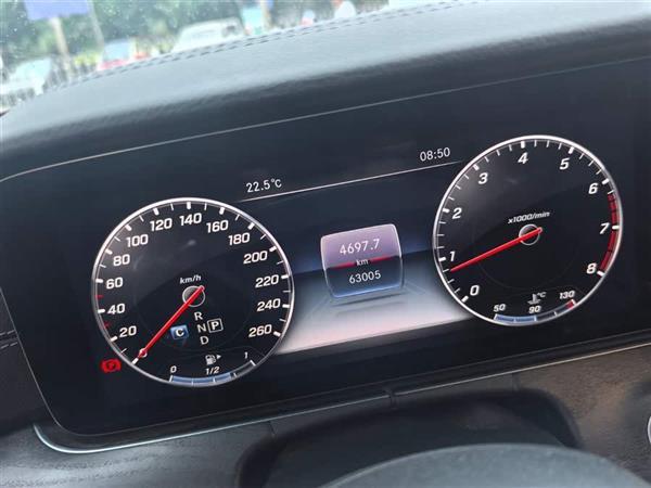 E 2018 E 300 L ˶