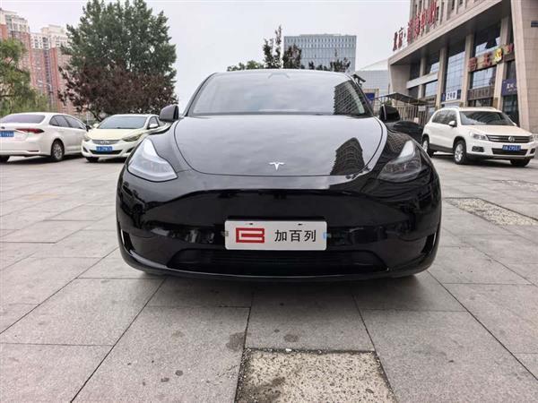 Model Y 2022 