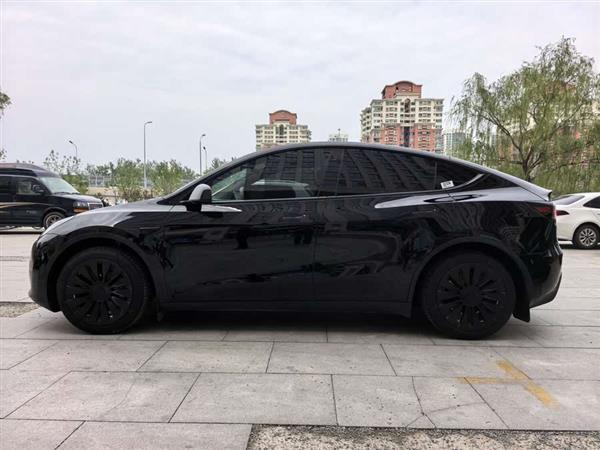 Model Y 2022 