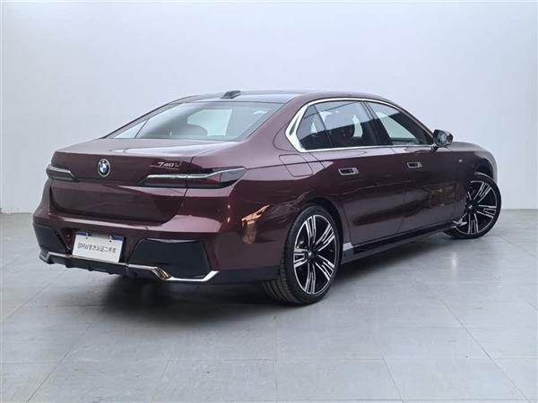 7ϵ 2023 740Li  M˶װ