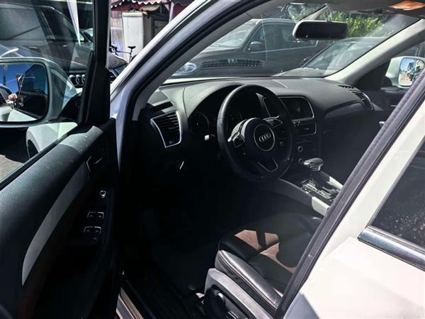 µQ5 2018 ذ 40 TFSI ȡ