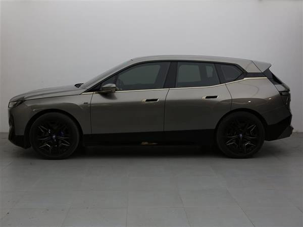 iX 2022 M60