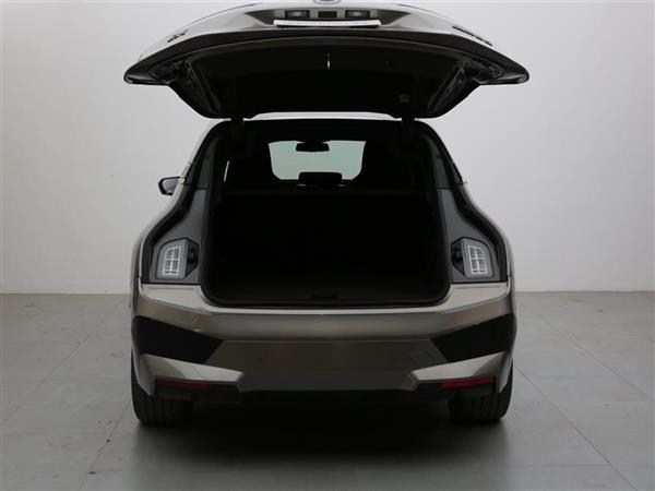 iX 2022 M60
