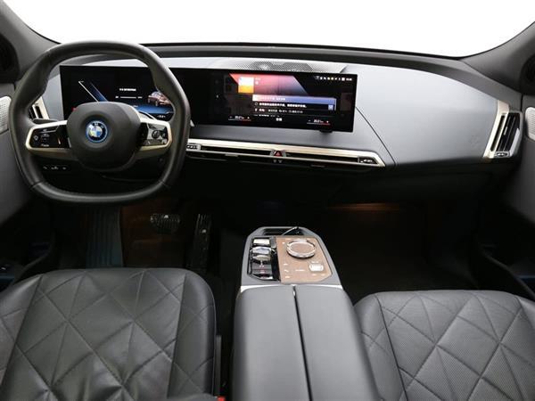 iX 2022 M60