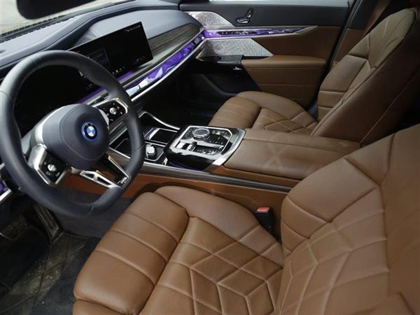 i7 2023 xDrive60L M˶װ