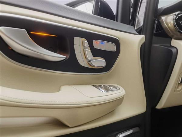 V 2022 V 260 L 
