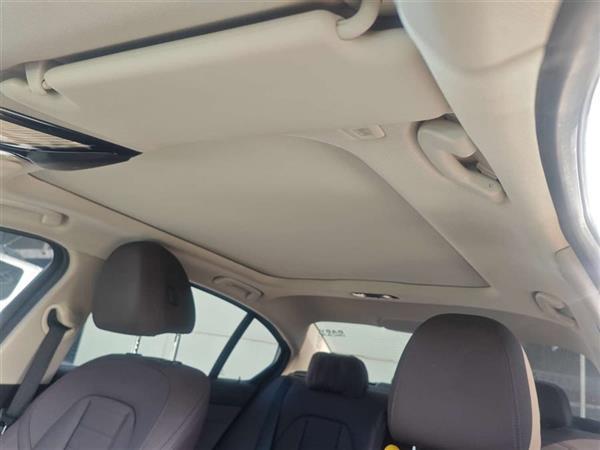 3ϵ 2021 Ŀ 320Li M˶װ