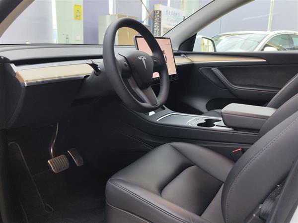 Model Y 2022 Ŀ 
