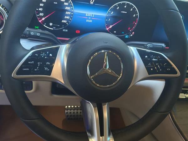V 2024 V 300 L 