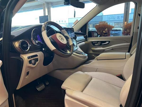 V 2022 V 260 L 