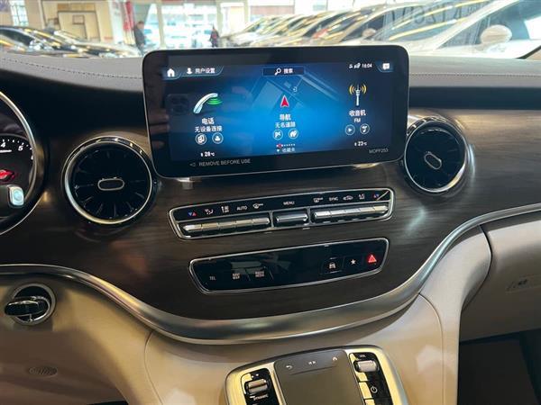 V 2022 V 260 L 