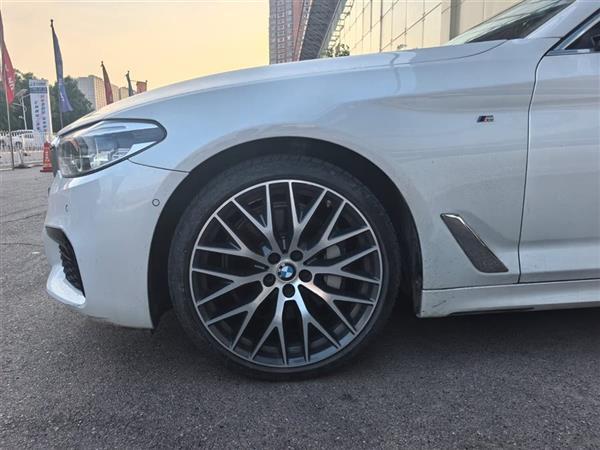 5ϵ 2020 530Li  M˶װ