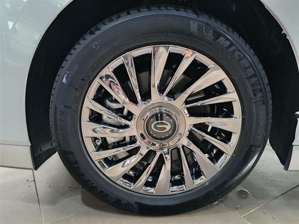M8 2023 ʦϵ 400T 콢