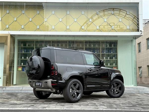 ·ʿ 2025 90 3.0T P400 X-Dynamic HSE