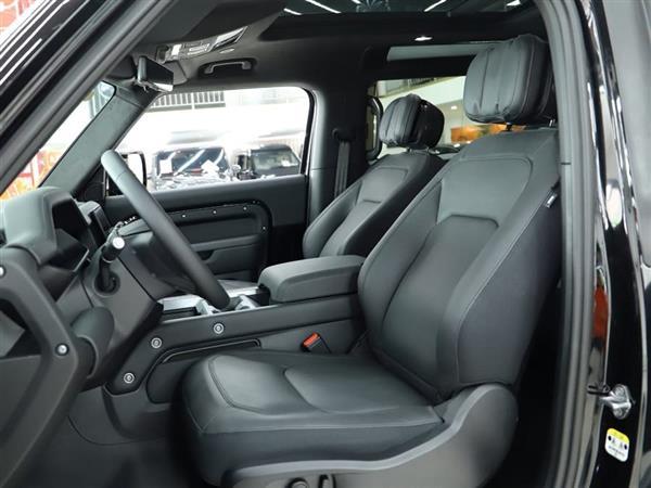 ·ʿ 2025 90 3.0T P400 X-Dynamic HSE