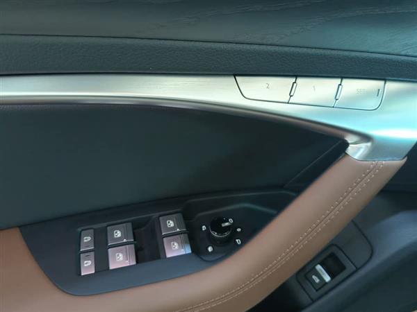 µA6L 2024 45 TFSI quattro ѡ