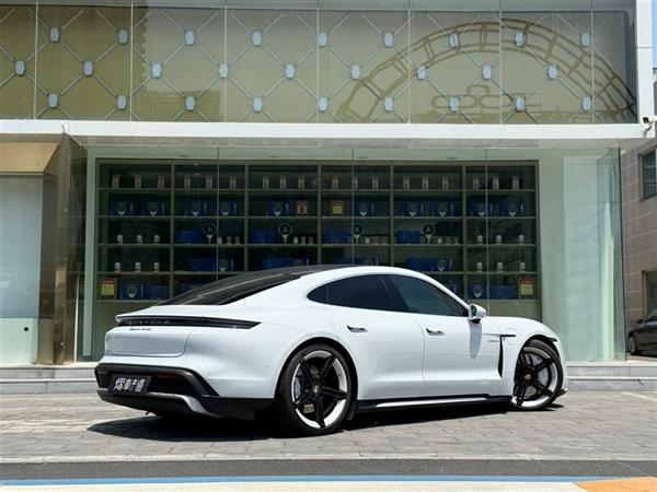 Taycan 2019 Taycan Turbo