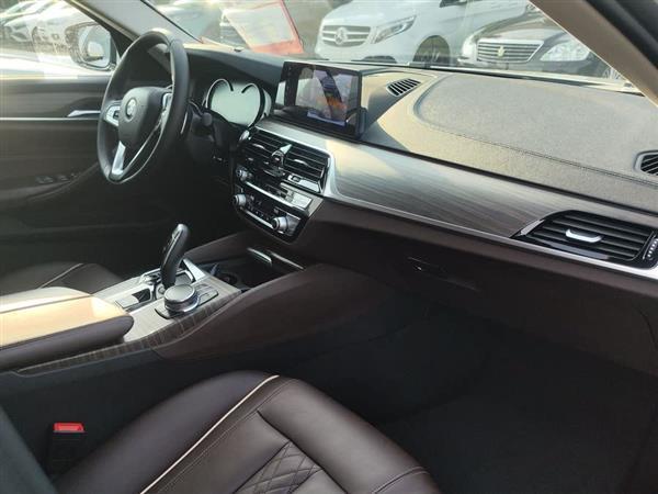 5ϵ 2018 Ŀ  530Li xDrive װ