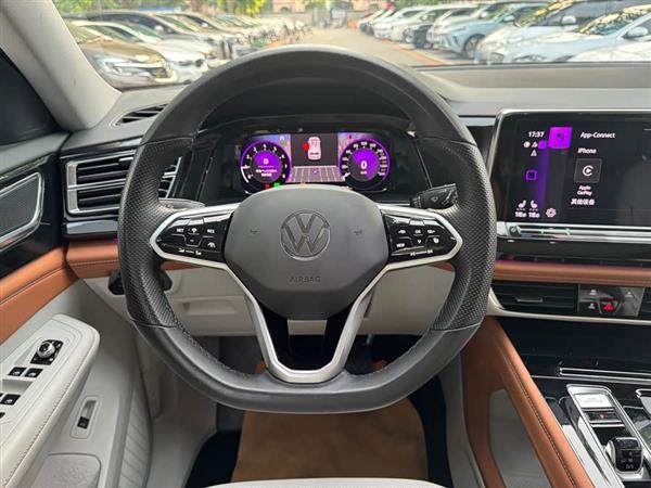 ; 2022 380TSI 