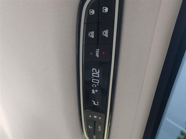 M8 2018 320T 콢