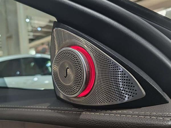 E 2023 Ŀ E 300 L ʱ