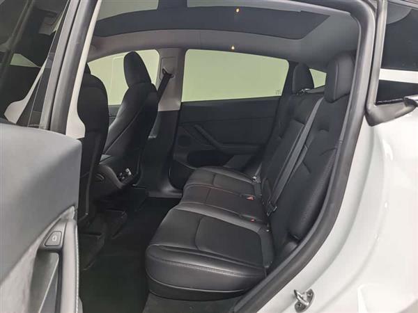 Model Y 2023 