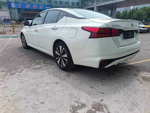  2020 2.0L XL Upper а
