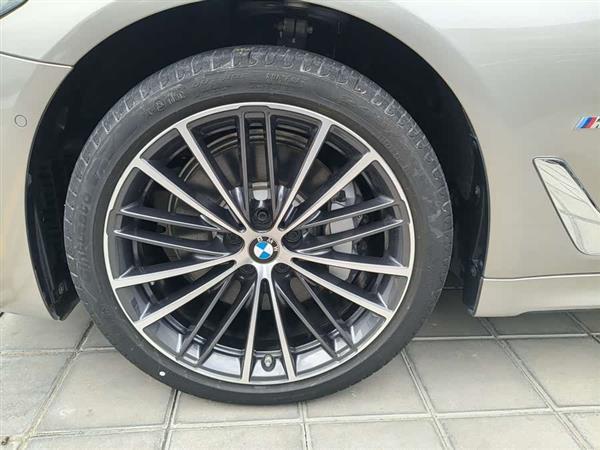 5ϵ 2022 Ŀ 530Li  M˶װ