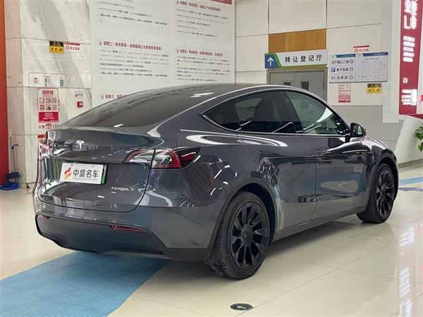 Model Y 2022 Ŀ 