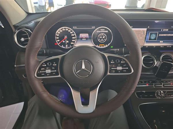 E 2020 Ŀ E 300 L 