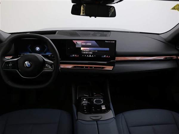 5ϵ 2024 530Li  װ
