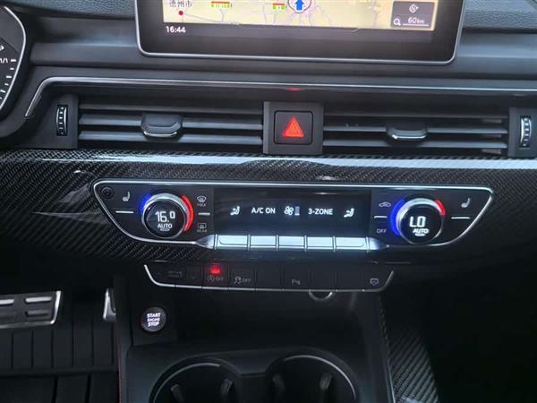 µRS 4 2019  RS 4 2.9T Avant