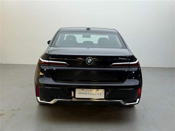 7ϵ 2023 740Li  M˶װ