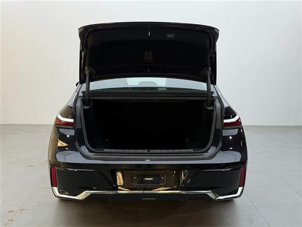 7ϵ 2023 740Li  M˶װ