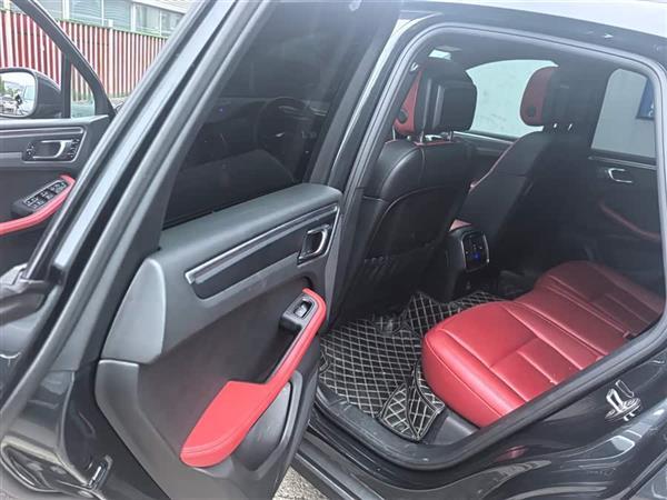 Macan 2017  Macan 2.0T