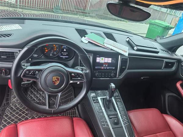 Macan 2017  Macan 2.0T