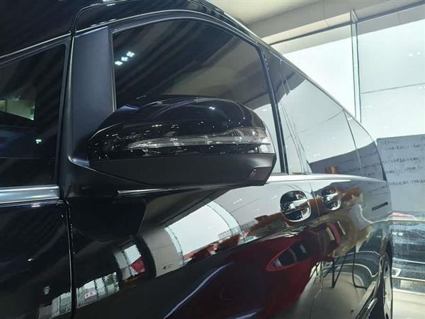 V 2024 V 300 L 