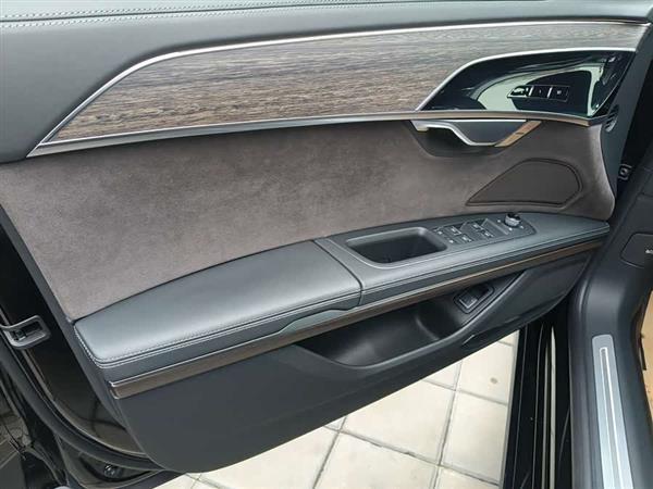 µA8 2023 A8L 55 TFSI quattro 콢