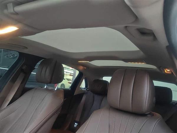 E 2021 Ŀ E 300 L 