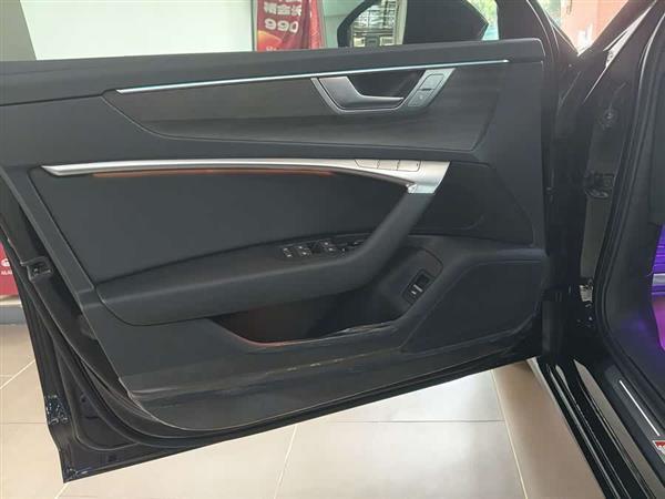 µA6L 2025 45 TFSI quattro ѡ